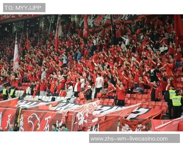 申花迎战东京队全力争胜期待精彩对决与球迷共庆足球盛宴